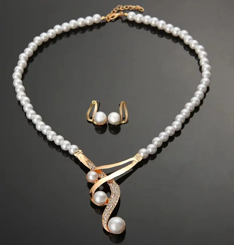 Vintage parel ketting+oorbellen set